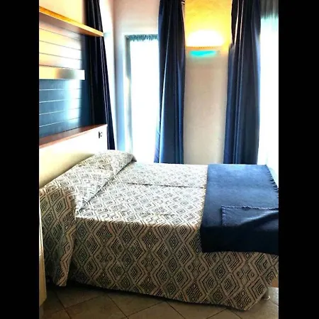 In Guest - Village Double 게스트하우스 *